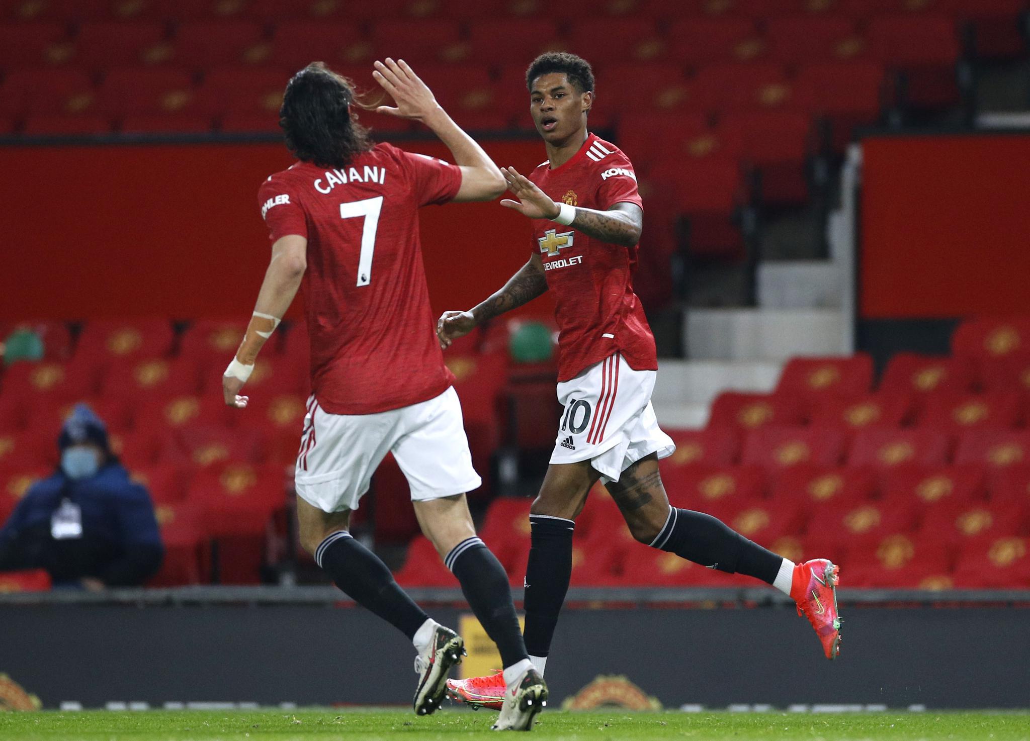 在比赛中立 在比赛中立